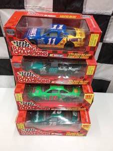 lot 68 image: Racing Champions 124 Scale Die Cast Cars