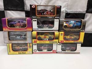 lot 87 image: Revell And Team Caliber 164 Scale Die Cast Cars
