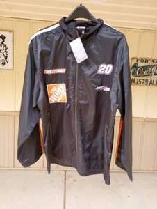 lot 115 image: Nascar Chase Authentic XL Tony Stewart Wind Breaker