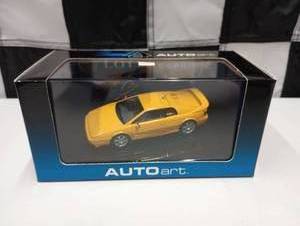 lot 126 image: Autoart 143  Scale Yellow Lotus Esprit V8 Die Cast Car
