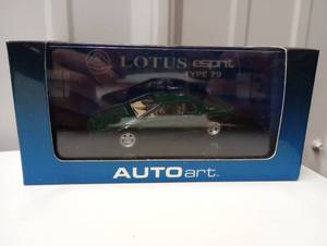 lot 127 image: Autoart 143  Scale Green Lotus Esprit Type79 Die Cast Car
