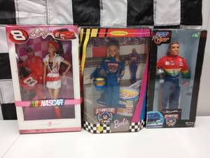 lot 175 image: Nascar Barbie Dolls And Jeff Gordon Starting Lineup Winners Circle Action Figure