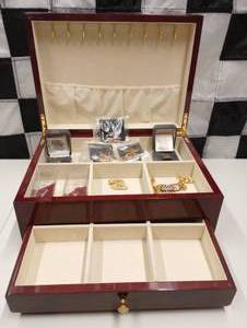 lot 176 image: Nascar Jewelry Box With Sterling Silver Jewelry