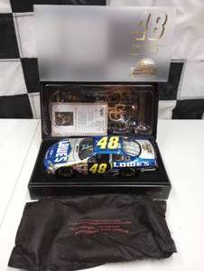 lot 179 image: Nascar Owners Elite 124 Scale Jimmy Johnson #48 Die Cast Car