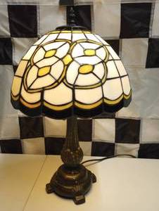 lot 239 image: Stained Glass Lamp 88 UPS Dale Jarrett
