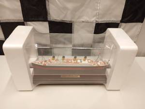 lot 247 image: Model Ship 1911 Olympic