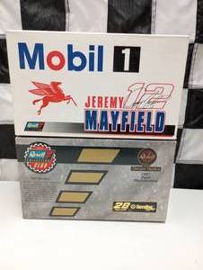lot 266 image: Revell 124th Scale Die Cast Coin Bank Set