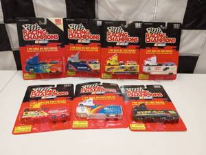lot 275 image: Assorted Racing Champions 1144 Scale Die Cast Semi & Stock CarMicro Machine Race Track