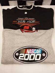 lot 327 image: Nascar Adult Large Sweatshirts