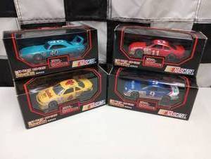 lot 381 image: Racing Champions 143rd Scale Die Cast Cars