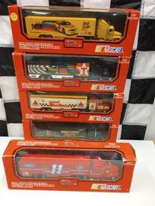 lot 401 image: Racing Champions 164th Scale Die Cast  Racing Team Transporter