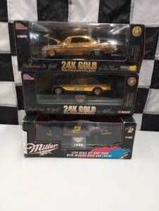 lot 416 image: Racing Champions Reflection In Gold 24K Plated Commemorative Series 124th Scale Die Cast Cars