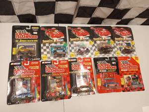 lot 432 image: Assorted Racing Champions 164th Scale Die Cast Cars
