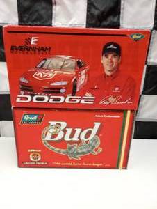 lot 455 image: Revell 124th Scale Die Cast Car