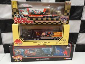 lot 466 image: Assorted 164th Scale Die Cast Transporters
