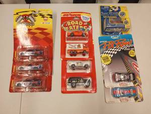 lot 474 image: Assorted 164th Scale Die Cast Cars