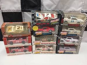 lot 479 image: Assorted Racing Collectible 164th Scale Die Cast Cars