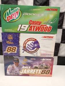 lot 512 image: Action Racing 124th Scale Die Cast Cars