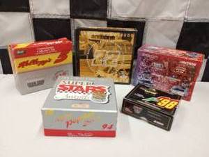 lot 545 image: Assorted 164th Scale Die Cast Car Box Sets