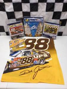 lot 556 image: Assorted Nascar Banner & Flags