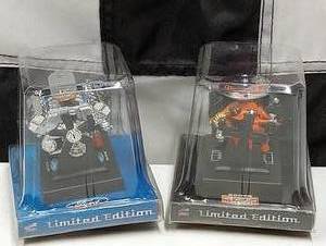 lot 563 image: Liberty Classics Limited Edition Dodge 426 Hemi & Ford 427 118th Scale Die Cast Engines