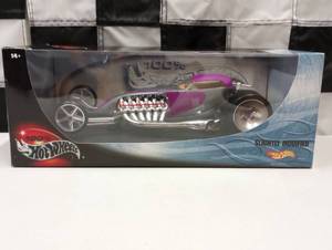 lot 567 image: Hot Wheels Collectibles Slightly Modified 118th Scale Die Cast Car
