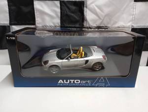 lot 584 image: Autoart Performance 118th Scale Toyota Spyder  Die Cast Car