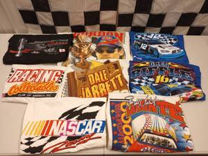 lot 614 image: Assorted Nascar  Adult Large T-Shirts