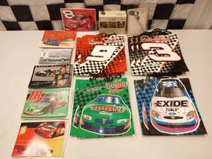 lot 632 image: Nascar Stationary Cards