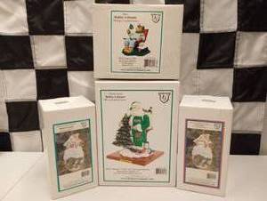 lot 650 image: Assorted Nascar Christmas Figures & Ornaments