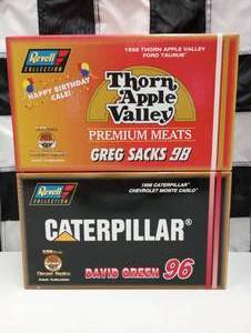 lot 677 image: Revell 124th Scale Die Cast Cars