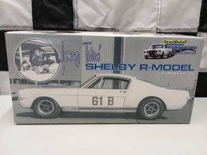 lot 683 image: Exact Details Jerry Titus Shelby R Model G.T. 350 118th Scale Die Cast Car