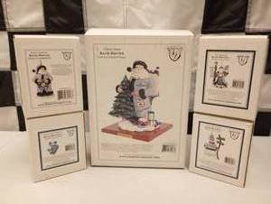 lot 636 image: Assorted Nascar Christmas Figures & Ornaments