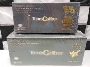 lot 707 image: Team Caliber Owners Series 124th Scale Die Cast Cars