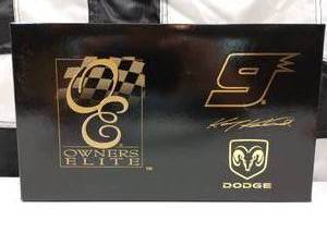 lot 770 image: Owners Elite 124th Scale Kasey Kahne #9 Dodge Dealers Hauler Coin Bank Die Cast