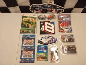 lot 789 image: (15) Assorted Nascar Racing Magnets.