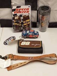 lot 803 image: Nascar Racing Dale Jarrett # 88 Wallet, Collar, Speed Plates & Miscellaneous