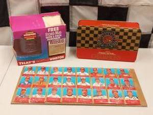 lot 811 image: Nascar Match Books Winston Cup  Series