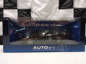 lot 834 image: Autoart Performance Dodge Viper SRT  118th  Scale  Die Cast Car