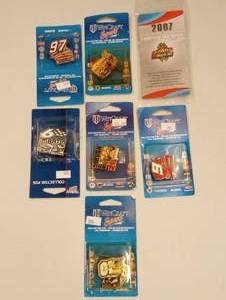 lot 886 image: Nascar Win Craft Sports Collector Pins
