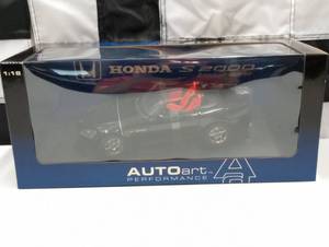 lot 914 image: Autoart 118 Scale Die Cast Honda 2000 LHD