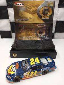 lot 924 image: Action Elite 124 Scale Die Cast Jeff Gordon Car