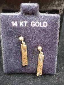 lot 177E image: Nascar 14K Gold Earrings