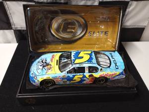 lot 984 image: Autographed Kyle Busch Action Elite 124 Die Cast Car