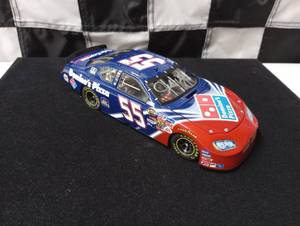 lot 986 image: Autographed Michael Waltrip Team Caliber 124 Die Cast Car