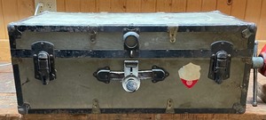 lot 77 image: Vintage Trunk