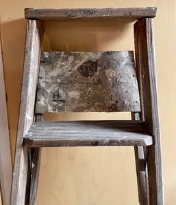 lot 78 image: Wooden 6 Foot Ladder