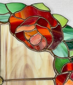 lot 92 image: Stained Glass Clock