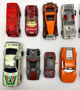 lot 104 image: Cars and Trucks by Matchbox, Hot Wheels and More
