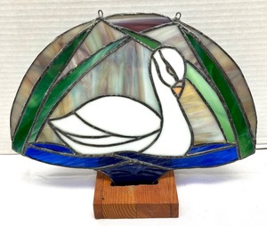 lot 139 image: Pair of Darling Stained Glass Decor with One Wooden Base